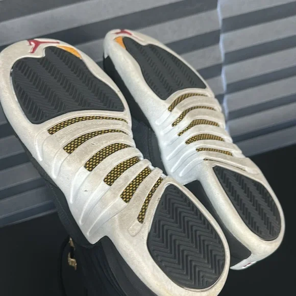 NIKE AIR JORDAN 12 RETRO REVERSE TAXI SNEAKERS